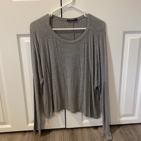 Brandy Melville long sleep top